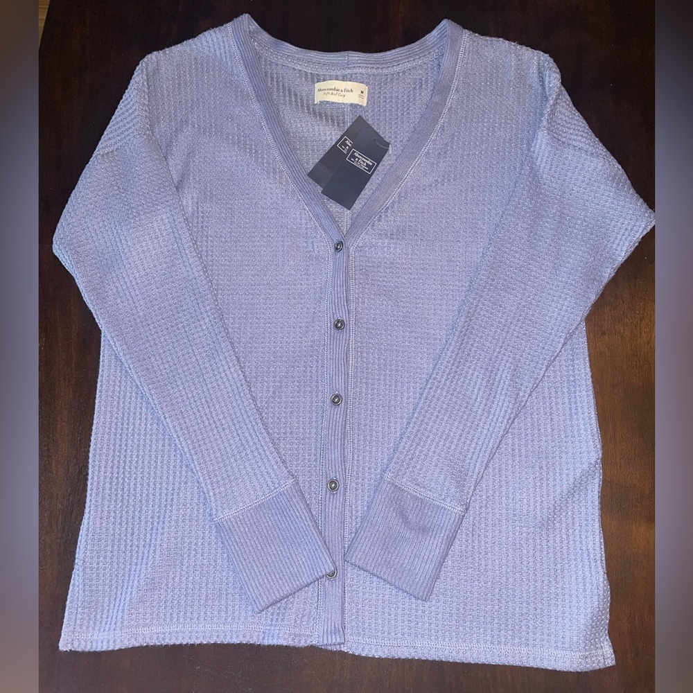 NWT Abercrombie & Fitch Light Periwinkle V-Neck Button Cardigan Top